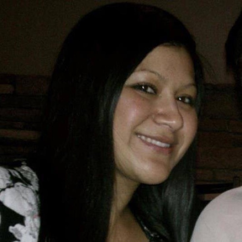 Meet your Posher, Mona